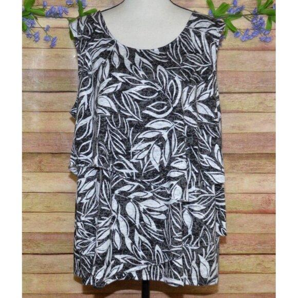 Catherines Womens Black Floral Sleeveless Blouse Top Plus Size 2X 22W 24W Tiered - Picture 1 of 10